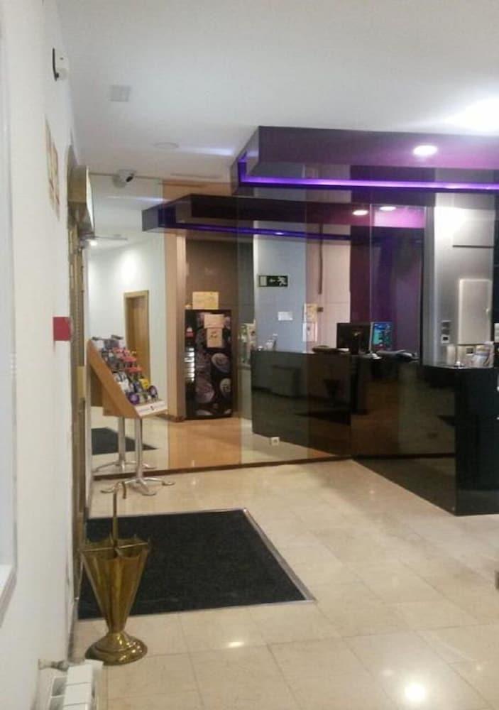 Hostal Buenos Aires Madrid Dış mekan fotoğraf