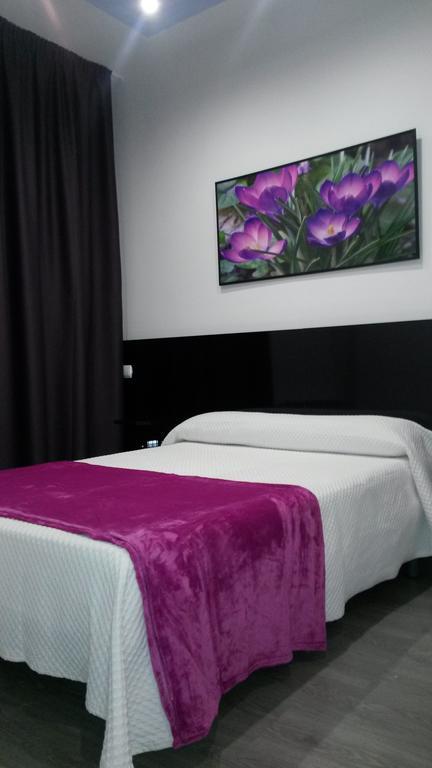 Hostal Buenos Aires Madrid Dış mekan fotoğraf